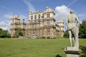 Nottingham Views Collection: Wollaton Hall with statue